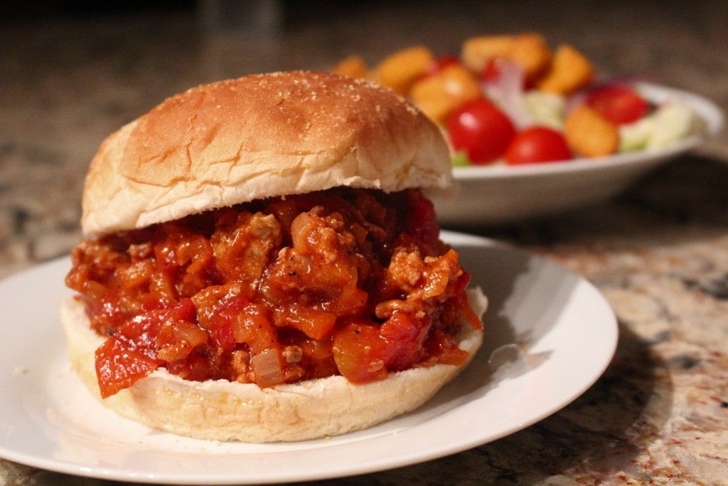 Turkey Apple Sloppy Joes. Quick and easy recipe and it tastes delicious! We love this recipe for a quick weeknight meal. -thesaltedpepper.com