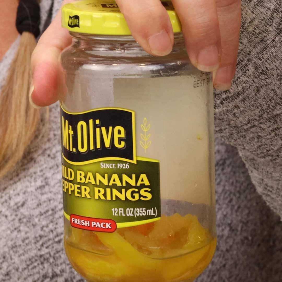 banana peppers in a jar