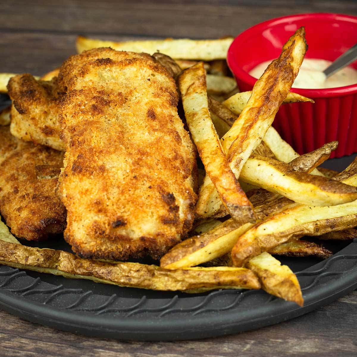 Air fryer fish & Chips on a plate
