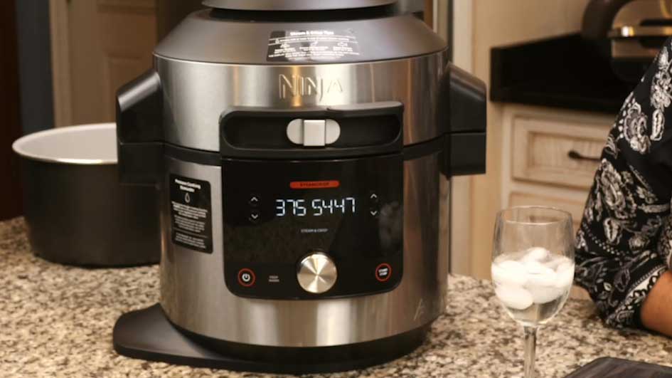 image of the new ninja foodi with steam crisp function and one lid