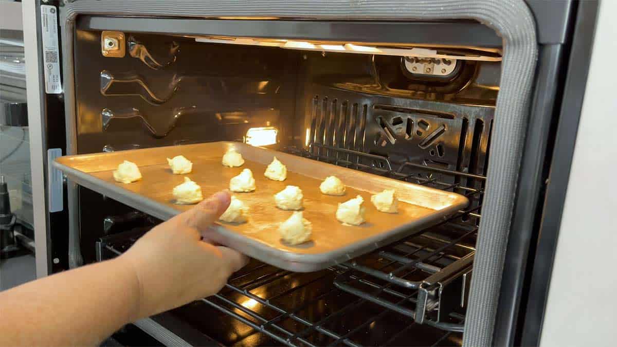 baking lemon cooler cookies
